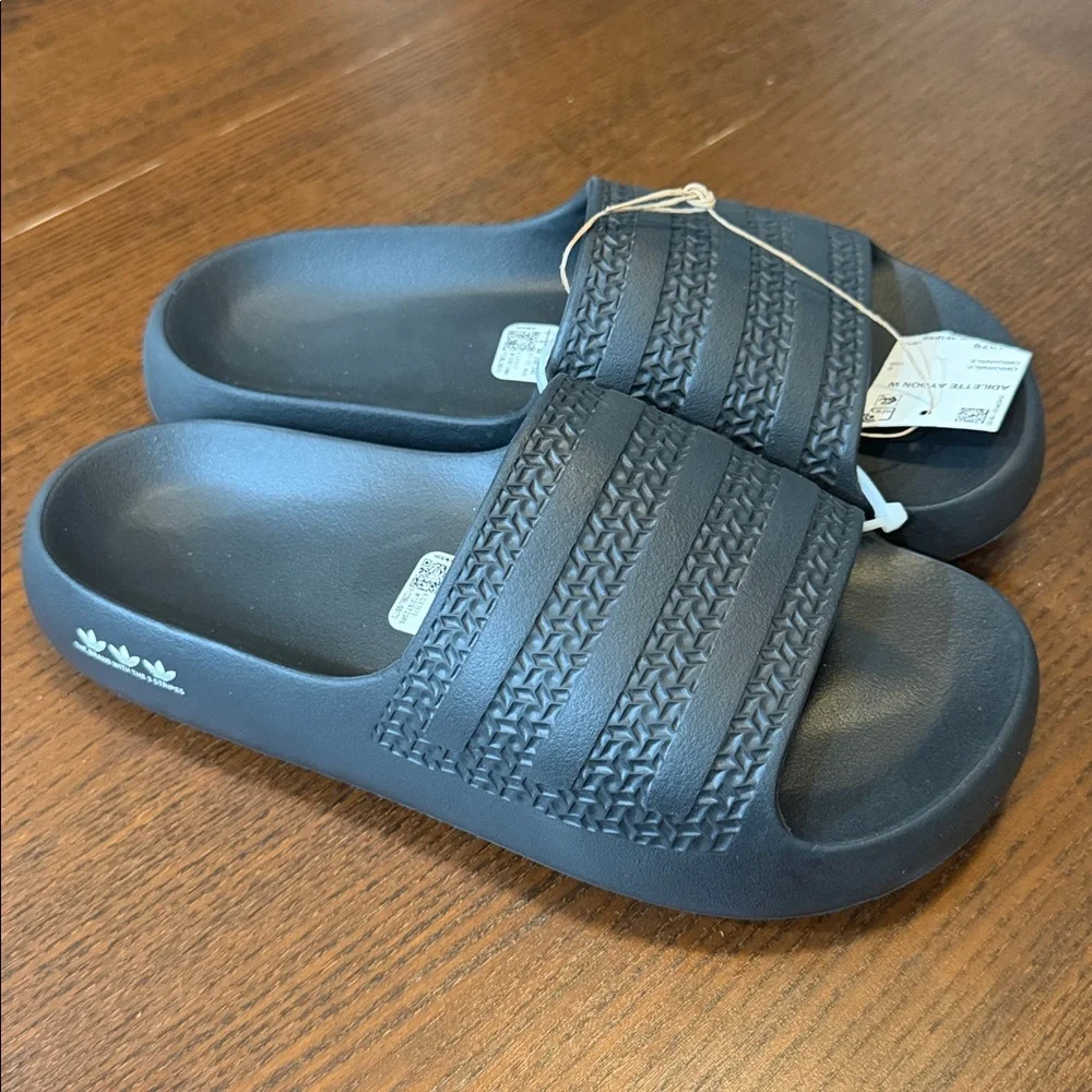 NWT Adidas Originals Adilette Ayoon W Slides - Picture 2 of 8